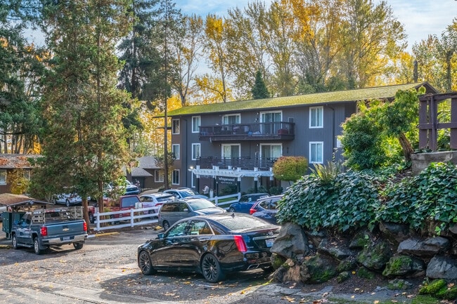 Whisperwood Apartments in Seattle, WA - Foto de edificio - Building Photo