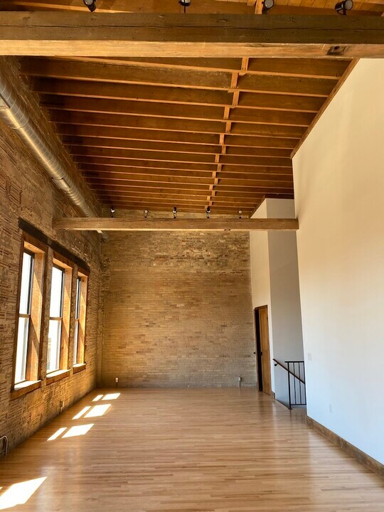 403 Main St, Unit 2A in Racine, WI - Building Photo