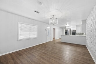 1621 Richmond Ave in Port Arthur, TX - Building Photo - Building Photo