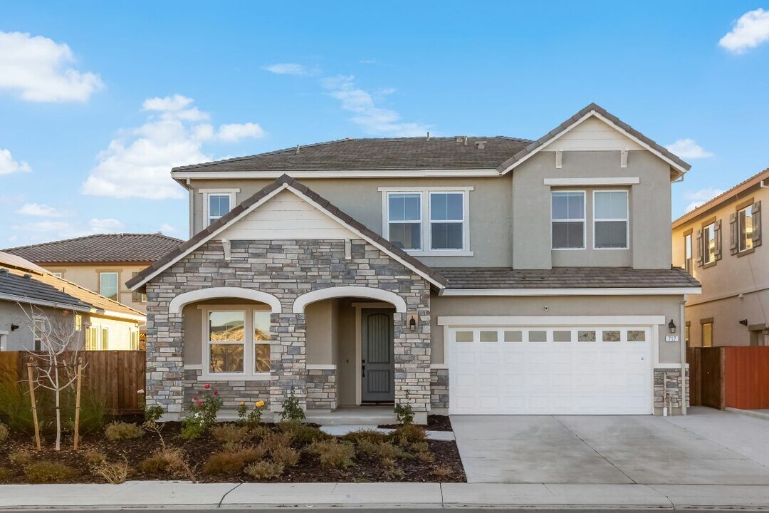 717 Delaney Pkwy in Oakley, CA - Building Photo