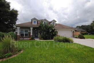 599 Chestwood Chase Dr in Orange Park, FL - Foto de edificio - Building Photo
