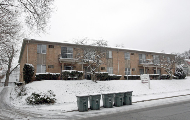 Riverside in Dayton, OH - Foto de edificio - Building Photo