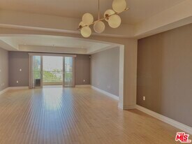 1530 Centinela Ave in Los Angeles, CA - Building Photo