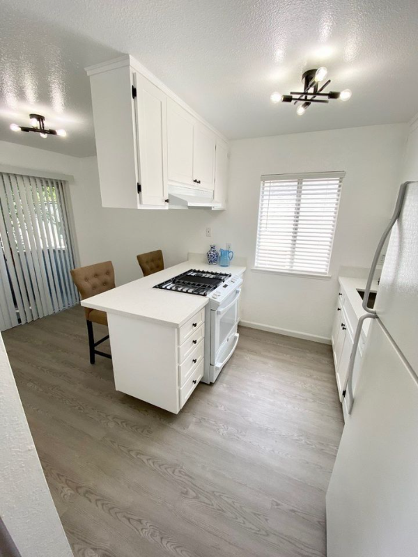 2116 13th St-Unit -3 in Sacramento, CA - Foto de edificio - Building Photo