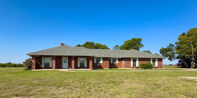 16125 State Hwy 160 in Blue Ridge, TX - Building Photo