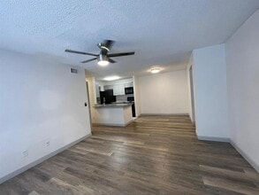 6082 Westgate Dr in Orlando, FL - Building Photo - Building Photo