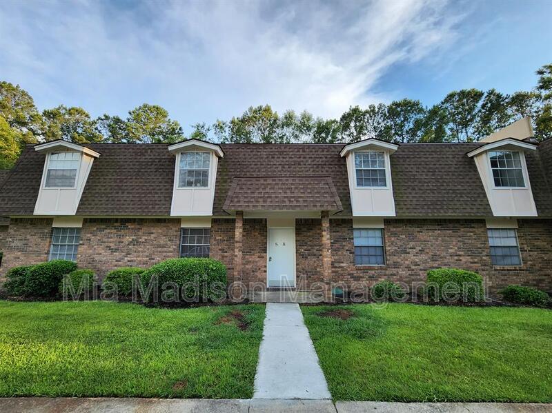 111 E Mell St in Pooler, GA - Building Photo