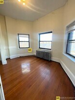 43 Bay State Rd in Boston, MA - Building Photo