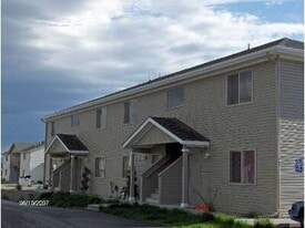 906 E Main St in East Helena, MT - Building Photo