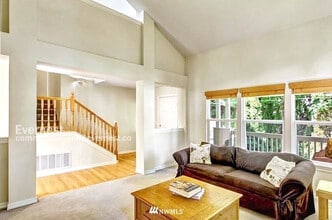 8833 NE 178th St in Bothell, WA - Building Photo - Building Photo