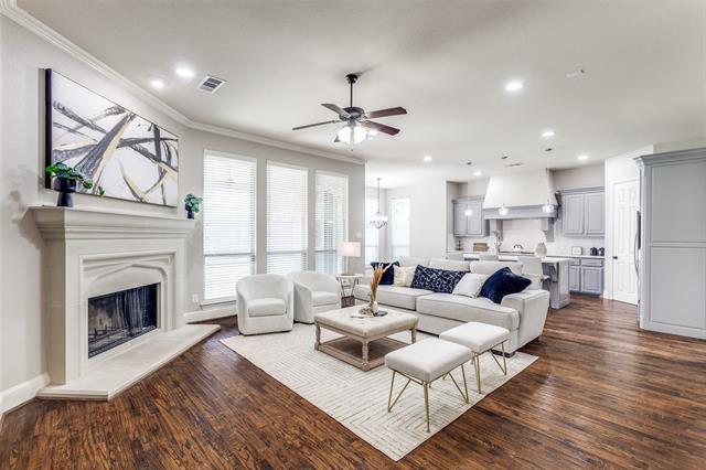 property at 14669 Foxbriar Ln