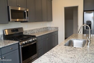 1752 Eagle Landing Dr in Sparks, NV - Building Photo - Building Photo
