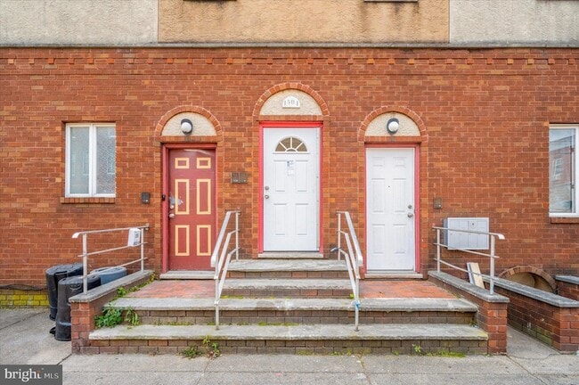 property at 2201 S Hicks St