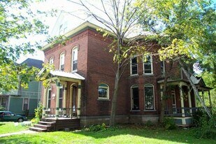 423 Budd St, Unit C in Carthage, NY - Building Photo