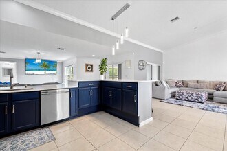 16931 78th Rd N in Loxahatchee, FL - Foto de edificio - Building Photo