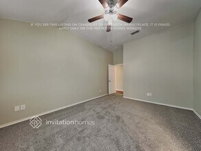 8175 Spruce Valley Dr, Unit 17 in Fort Worth, TX - Building Photo - Building Photo