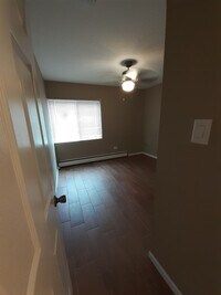 605 N Wolf Rd photo'