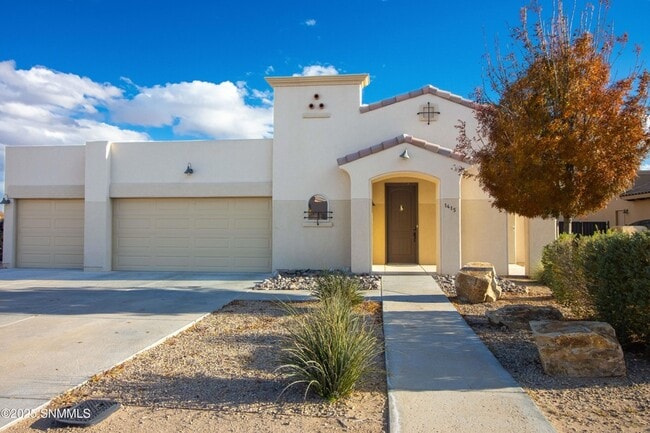 1415 San Bonifacio Arc in Las Cruces, NM - Building Photo - Building Photo