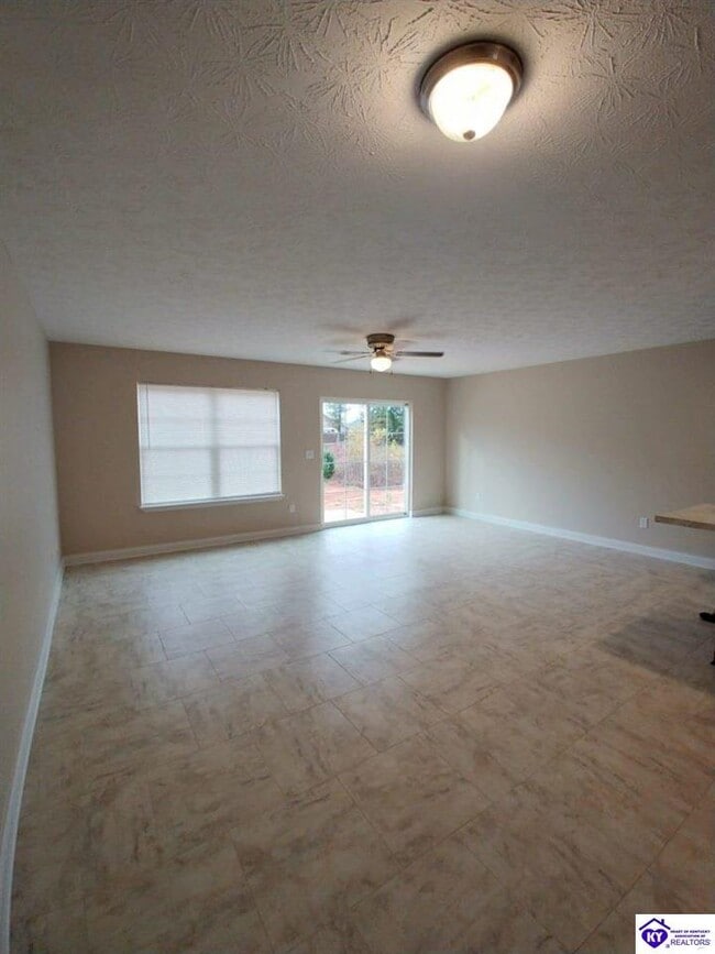 604 Moscato Cir in Vine Grove, KY - Building Photo - Building Photo