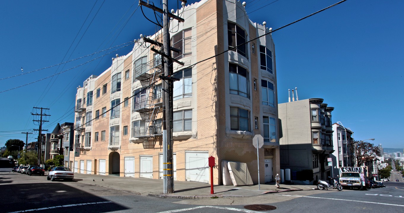 900 Broderick in San Francisco, CA - Building Photo