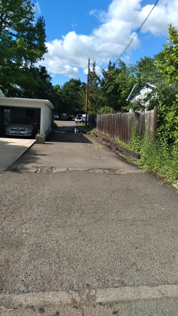 508 Hewitt Ave in Roseburg, OR - Building Photo - Building Photo