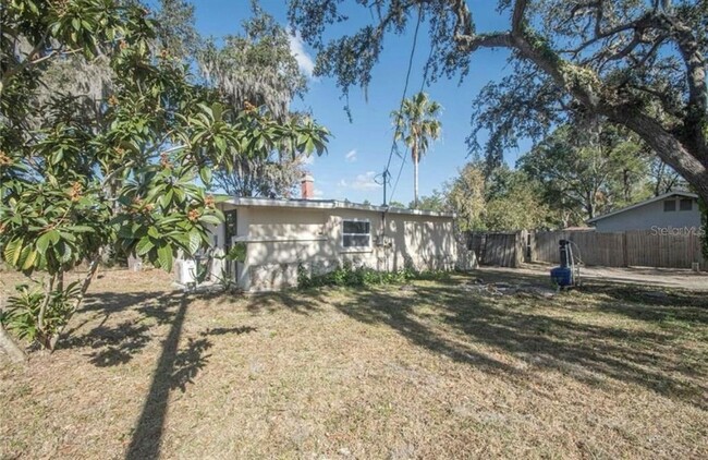 property at 9541 Round Lk Dr