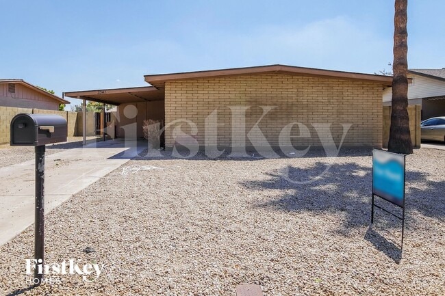 3341 W Desert Cove Ave in Phoenix, AZ - Building Photo - Building Photo