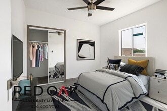 5218 Latham St in Los Angeles, CA - Building Photo - Building Photo