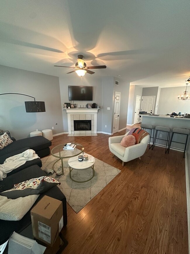1080 Island Mist Cir in Memphis, TN - Building Photo - Building Photo
