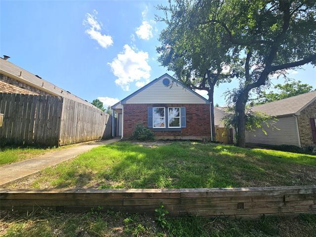2208 Teakwood Ct in Lewisville, TX - Building Photo - Building Photo
