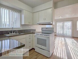 12345 SW Hall Blvd in Portland, OR - Building Photo