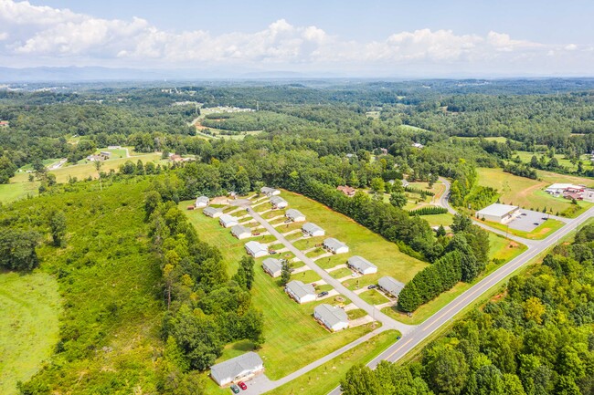 South Mountain Apartments in Morganton, NC - Building Photo - Building Photo