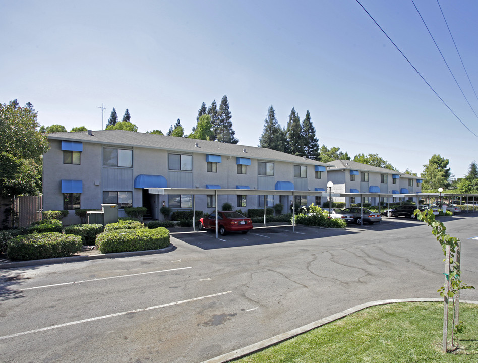 Birchwood Gardens in Sacramento, CA - Building Photo