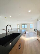 537 E 19th St in Kansas City, MO - Building Photo - Building Photo