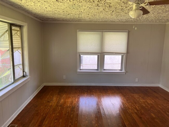 1307 Fisher St in Morehead City, NC - Building Photo - Building Photo