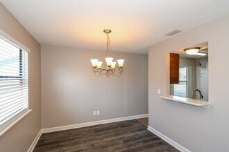 7974 Amandas Crossing Dr E in Jacksonville, FL - Building Photo - Building Photo