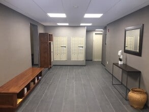 33 Lancaster Terrace, Unit 206 in Brookline, MA - Building Photo - Building Photo