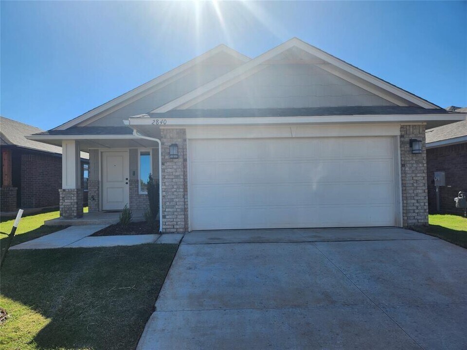 2840 NW 195th St in Edmond, OK - Building Photo