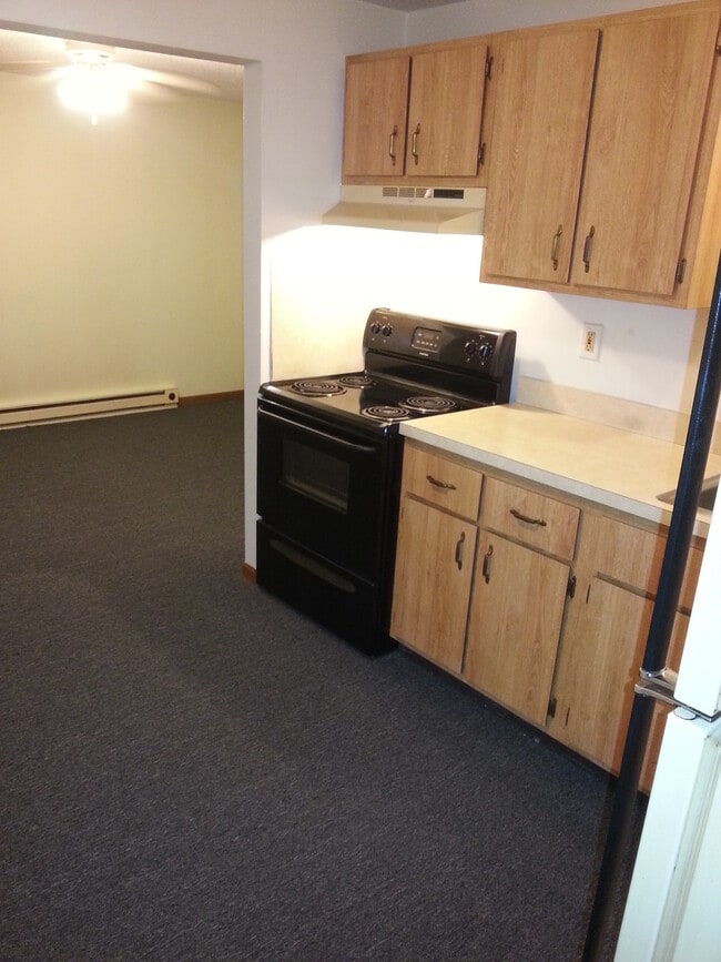 property at 1220 Saline Rd