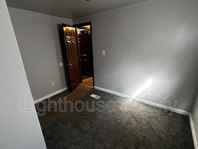 33 McKinley Ave in Hobart, IN - Building Photo - Building Photo