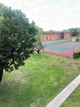 9403 SW 76th St in Miami, FL - Building Photo - Building Photo