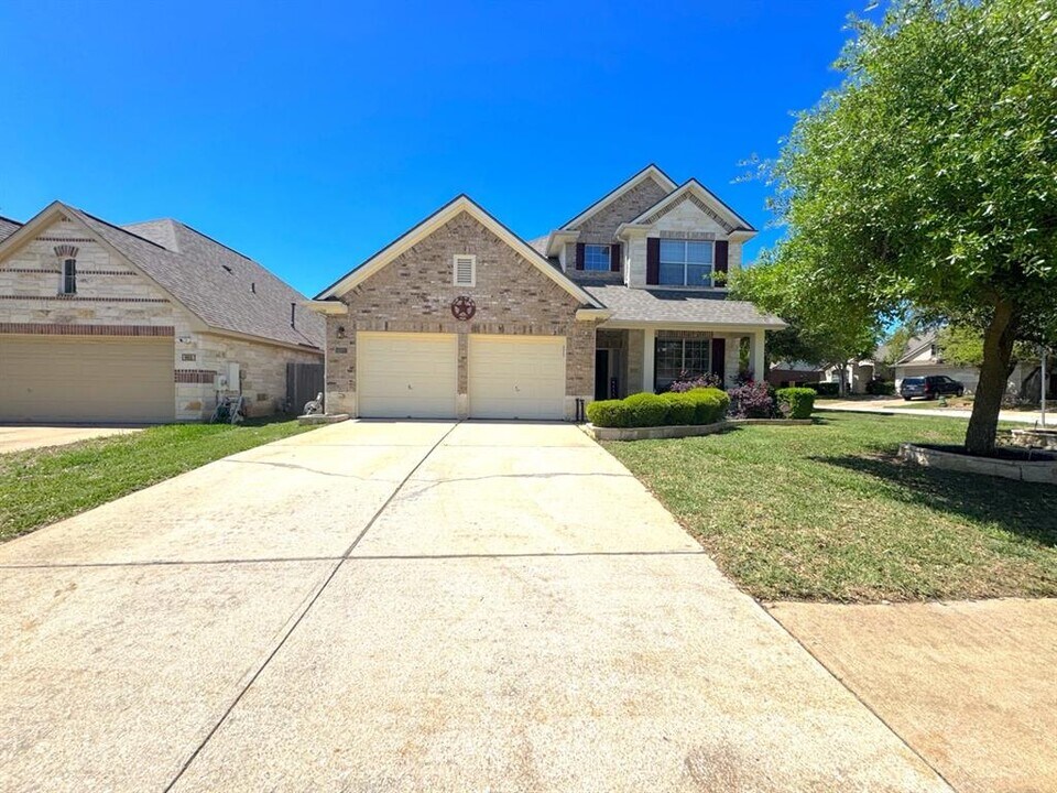 601 Arrowhead Trail in Cedar Park, TX - Building Photo