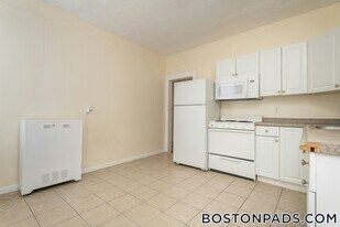 31 South St, Unit 6 in Boston, MA - Building Photo