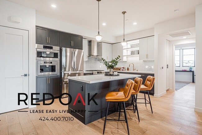 1333 Orange Grove Ave in Los Angeles, CA - Foto de edificio - Building Photo