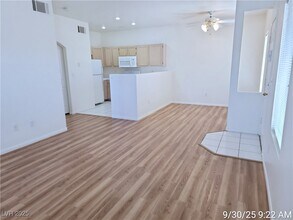 6014 Vegas Dr in Las Vegas, NV - Building Photo - Building Photo