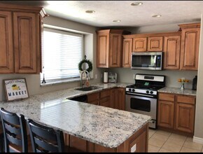 4588 Spring Meadow Dr in Bountiful, UT - Building Photo - Building Photo