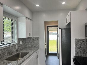 11535 SW 139th Terrace in Miami, FL - Building Photo - Building Photo