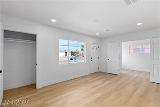 208 N Princeton St in Las Vegas, NV - Building Photo - Building Photo