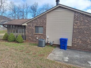 9005 Highbridge Dr in Knoxville, TN - Building Photo - Building Photo