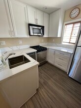1049 Felspar St, Unit 24 in San Diego, CA - Foto de edificio - Building Photo